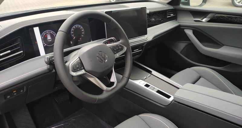 Volkswagen Passat cena 199990 przebieg: 1, rok produkcji 2024 z Chojnów małe 781